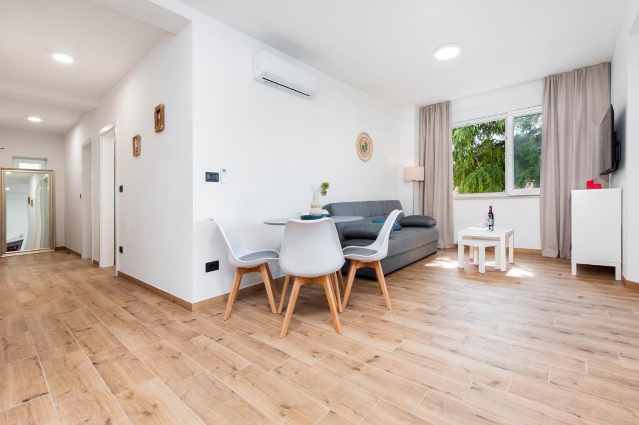 Apartments Sunrise & Sunset Rovinj Exterior photo